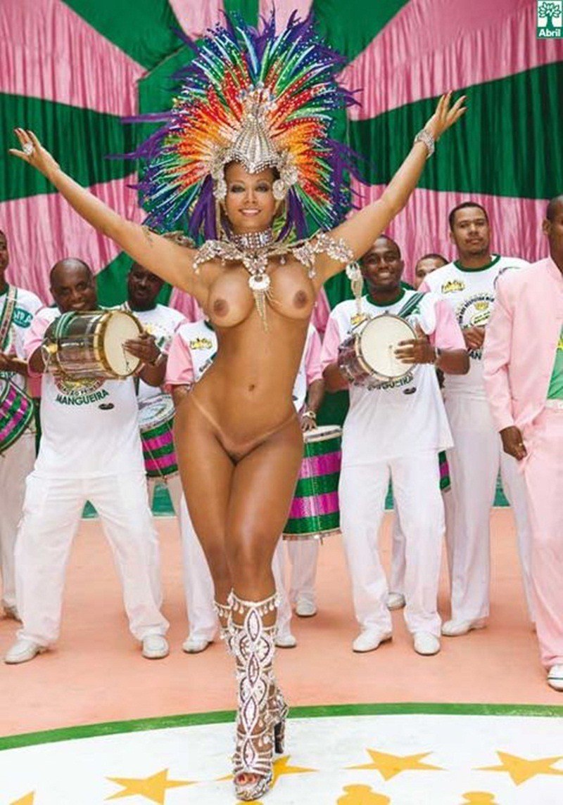 Andrea Martins Brasili Carnaval desnudo