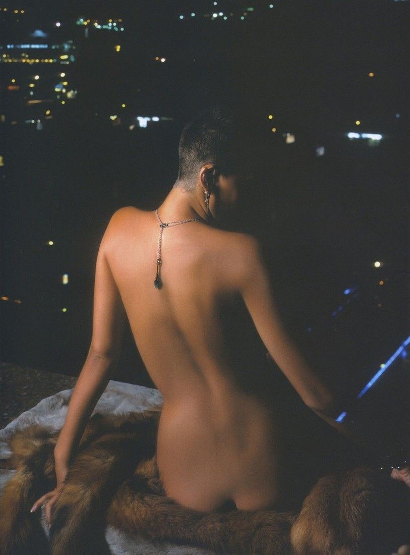 Anastasia Slanevskaya desnuda