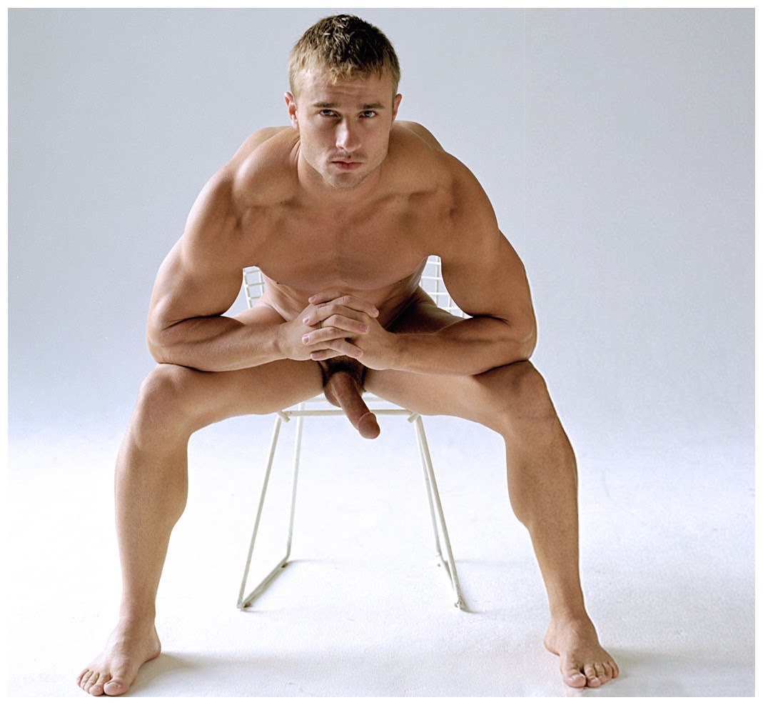 Hombre desnudo