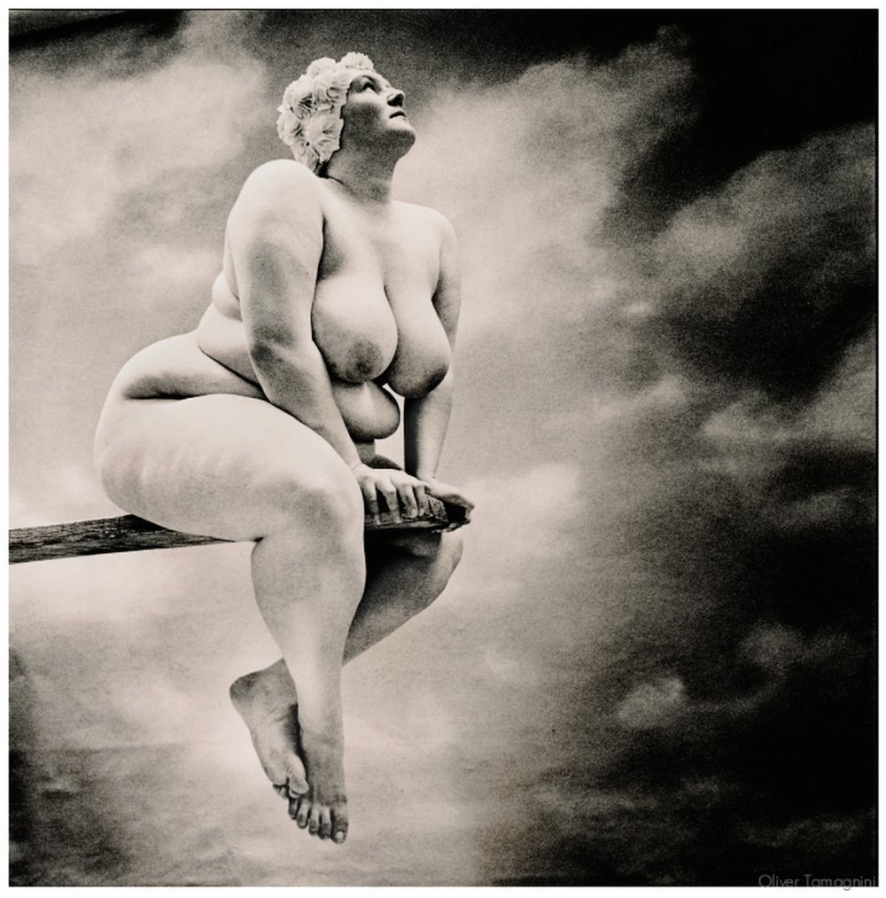 Mujeres desnudas llenas retro