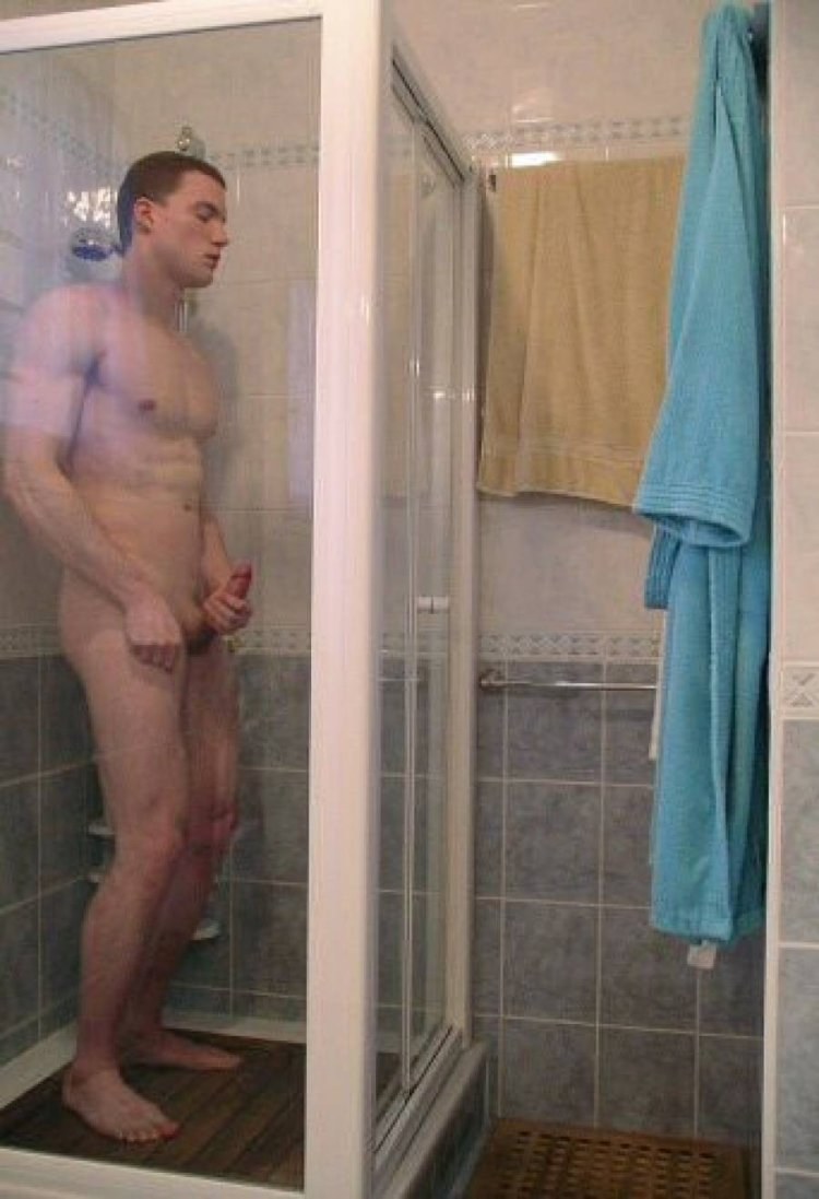 Erección en la ducha general