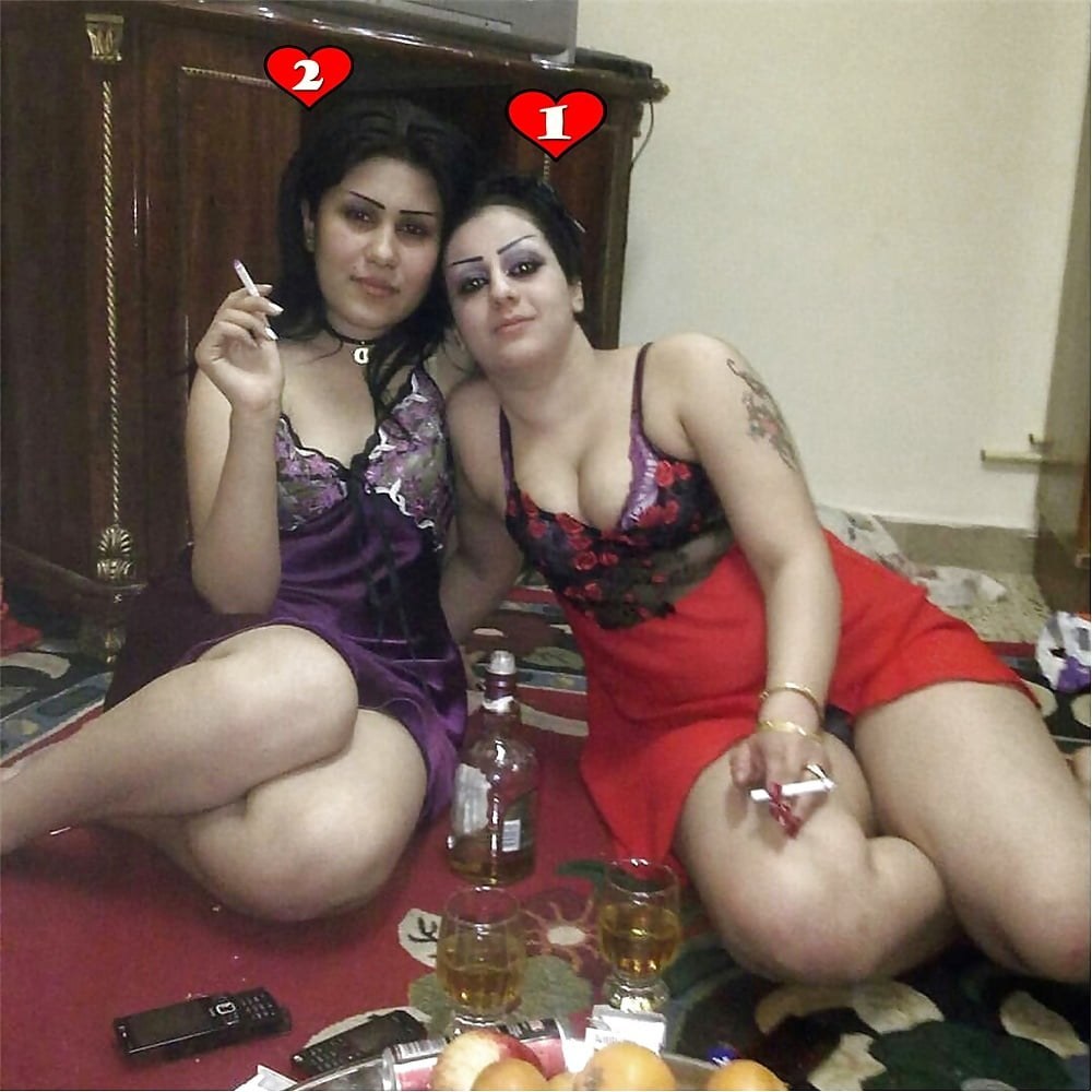 Mujeres caucásicas adultas