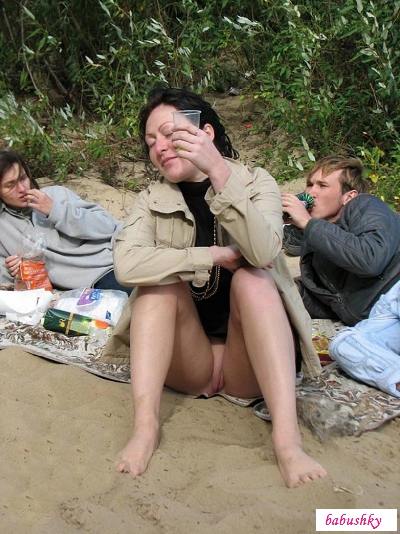 Mujeres callejeras desnudas