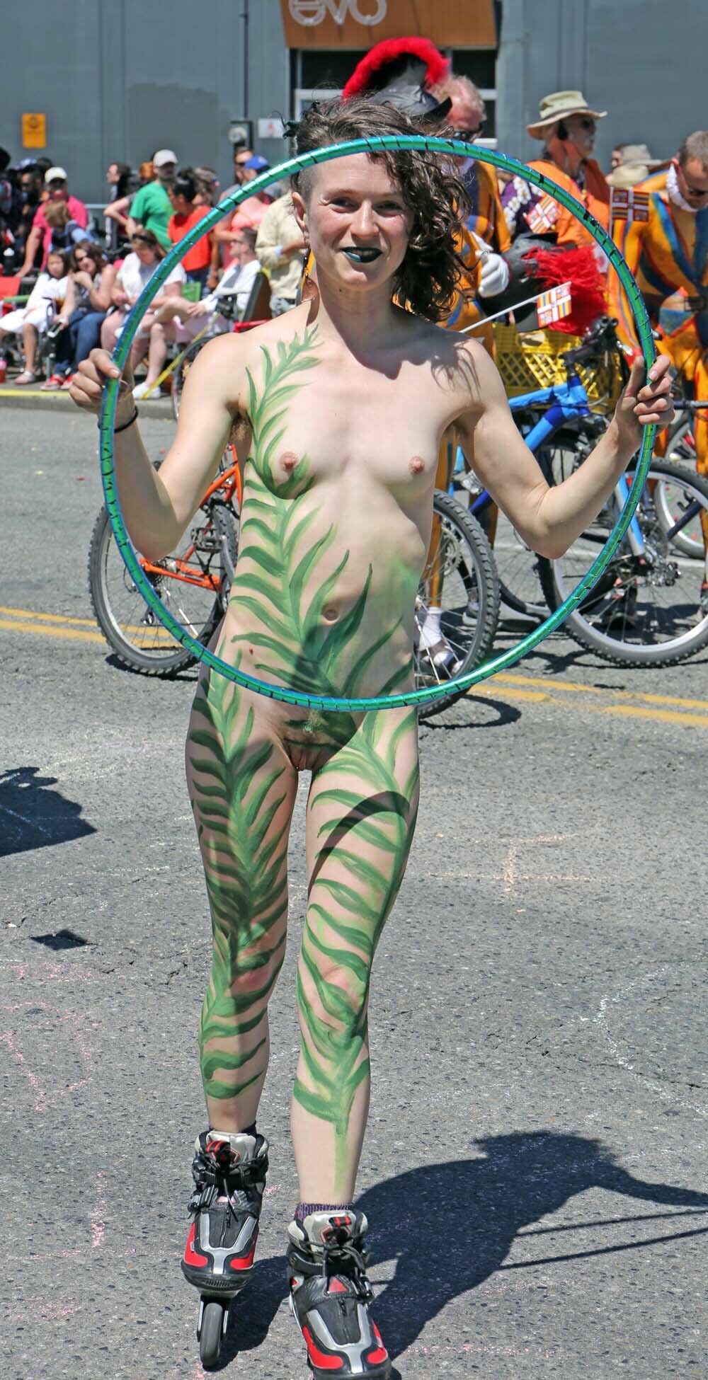 Desfile de coños desnudos de modelos francesas