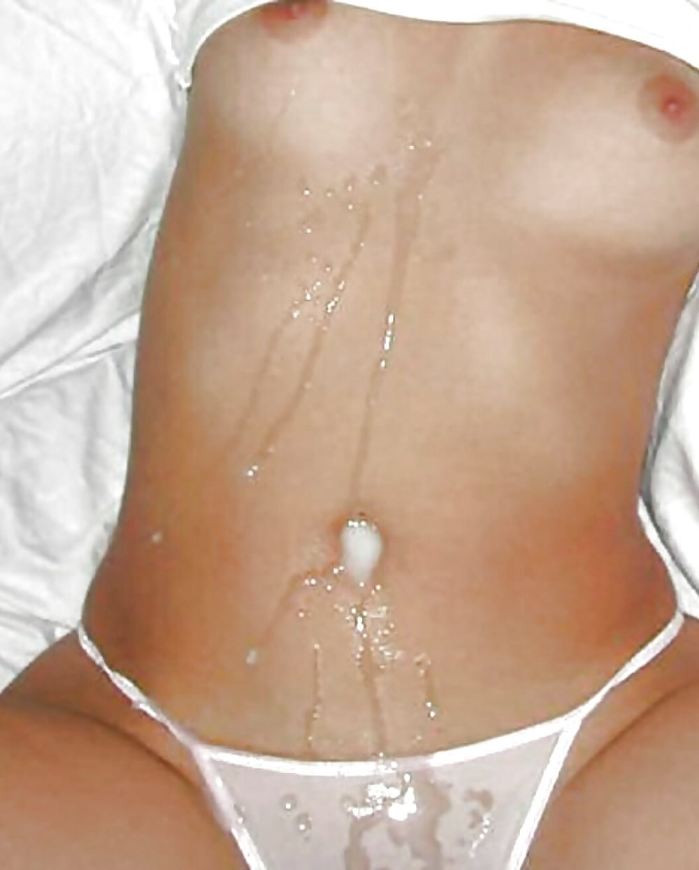 Tangas femeninas limpias