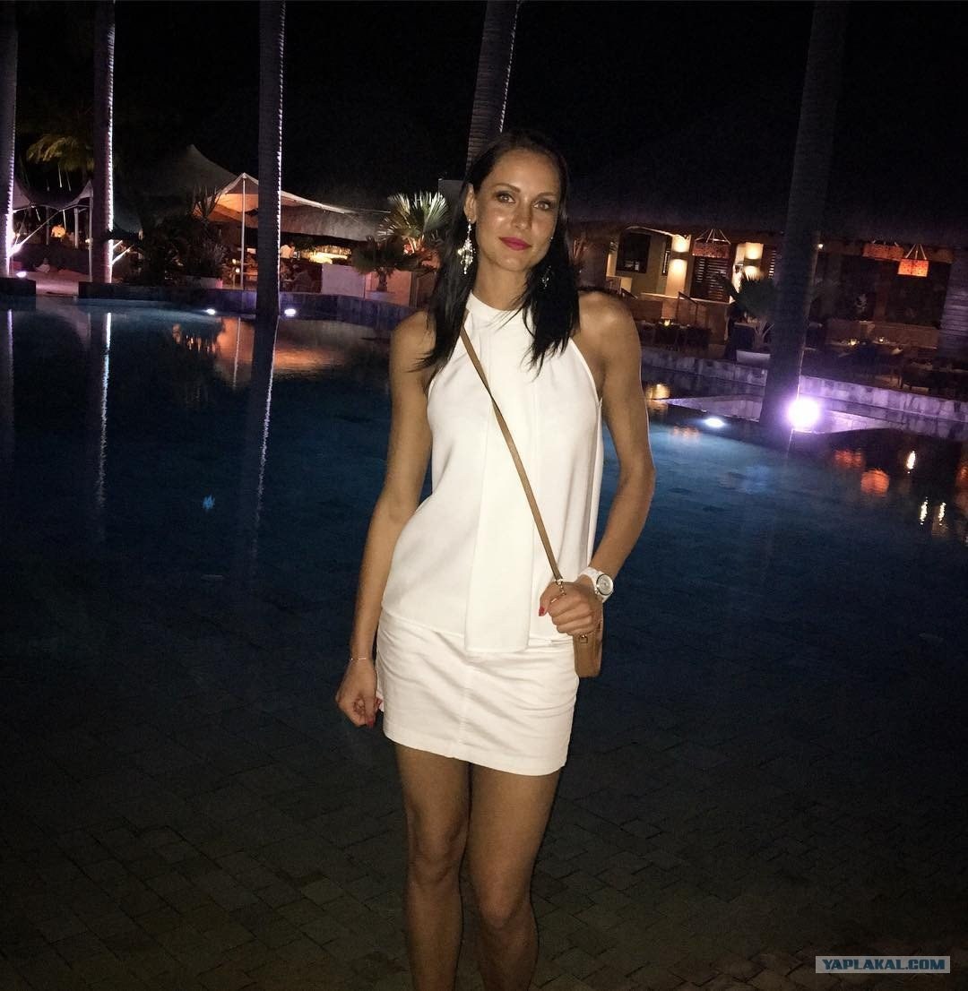 Voleibol Natalya Goncharova en traje de baño