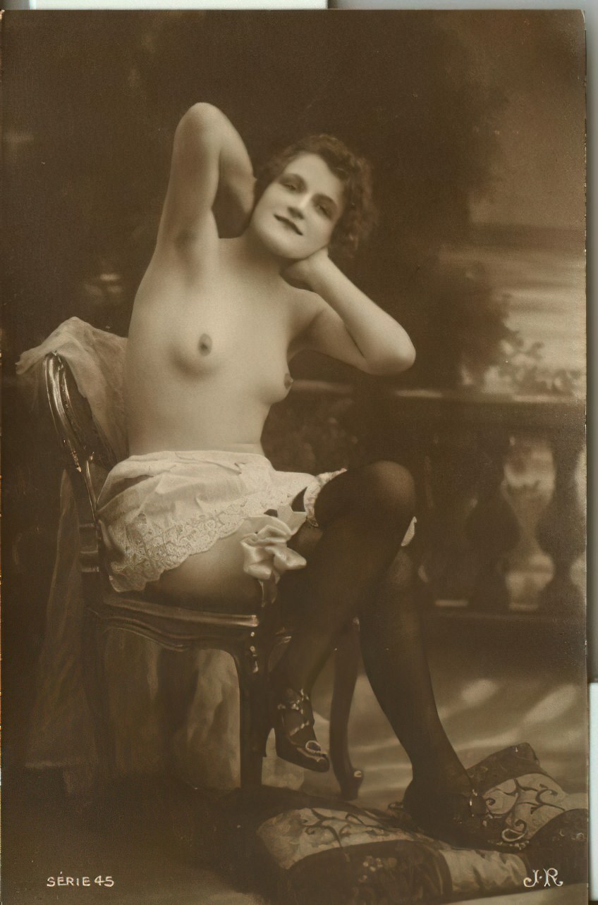 Mujer desnuda de los años veinte