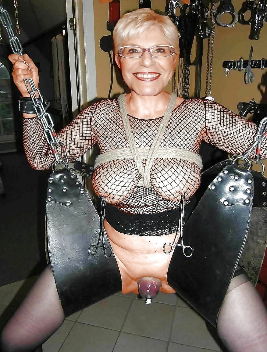 Viejas abuelas desnudas en bdsm