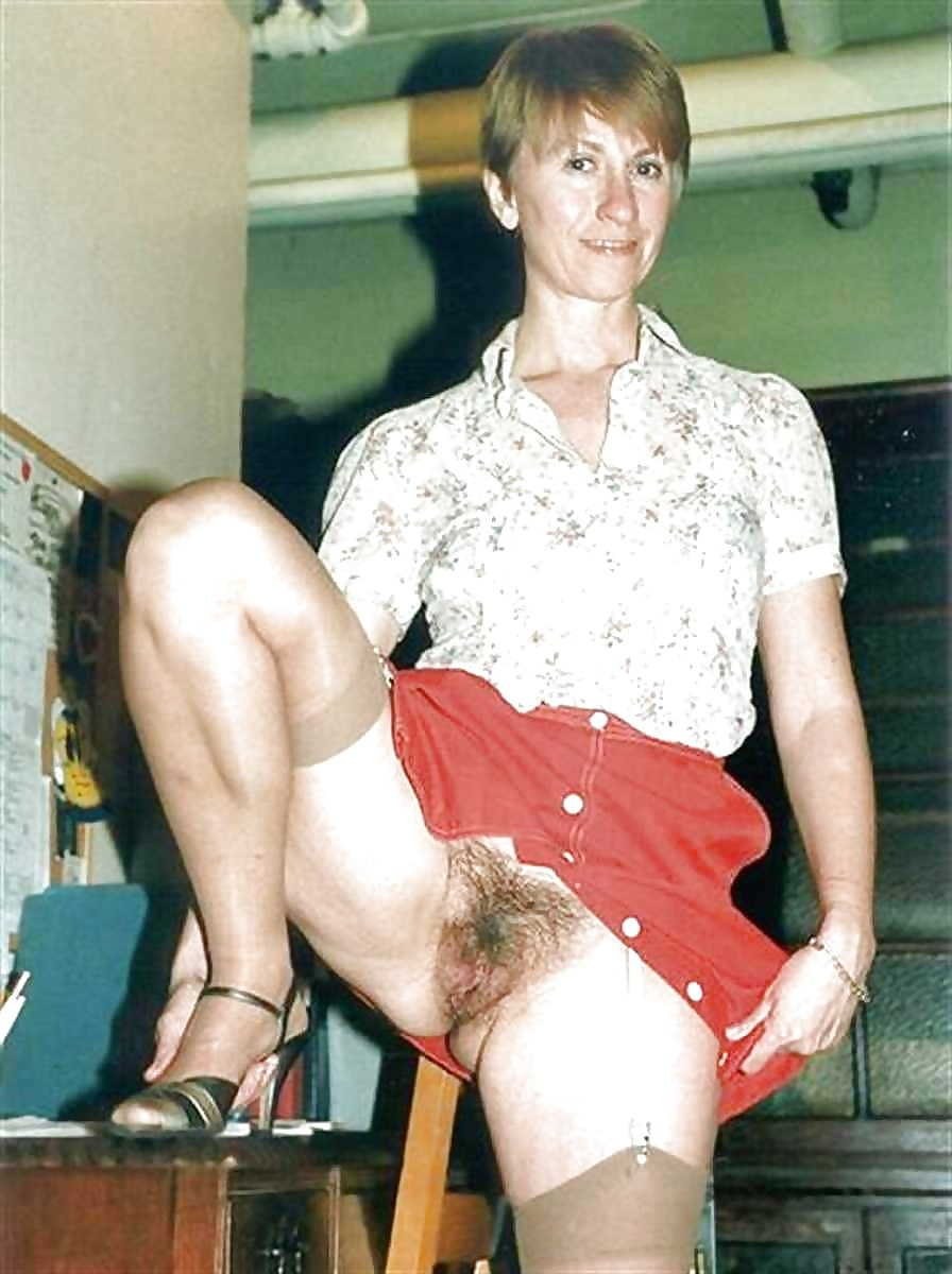 Retro peludo en pantalones cortos