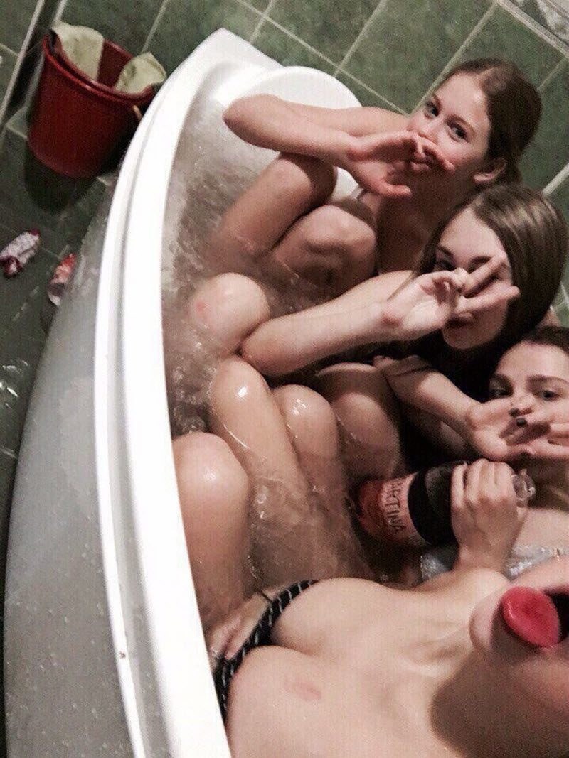 Ciruela de las novillas de las absorciones de desnudos