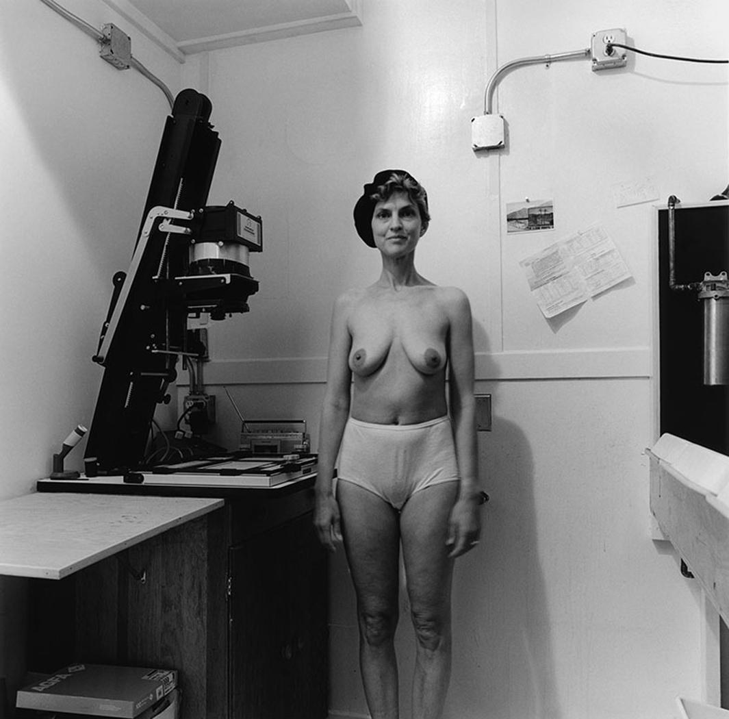 Examen médico retro de mujeres