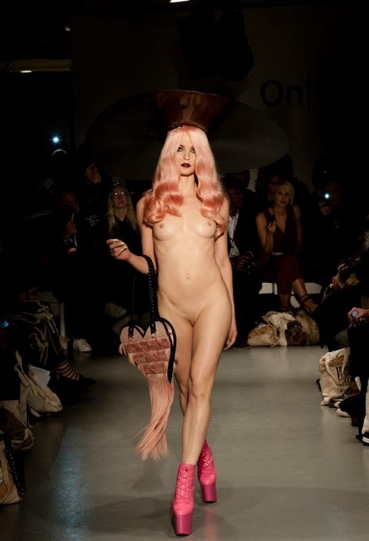 Charlie le Mingu Charlie Le Naked