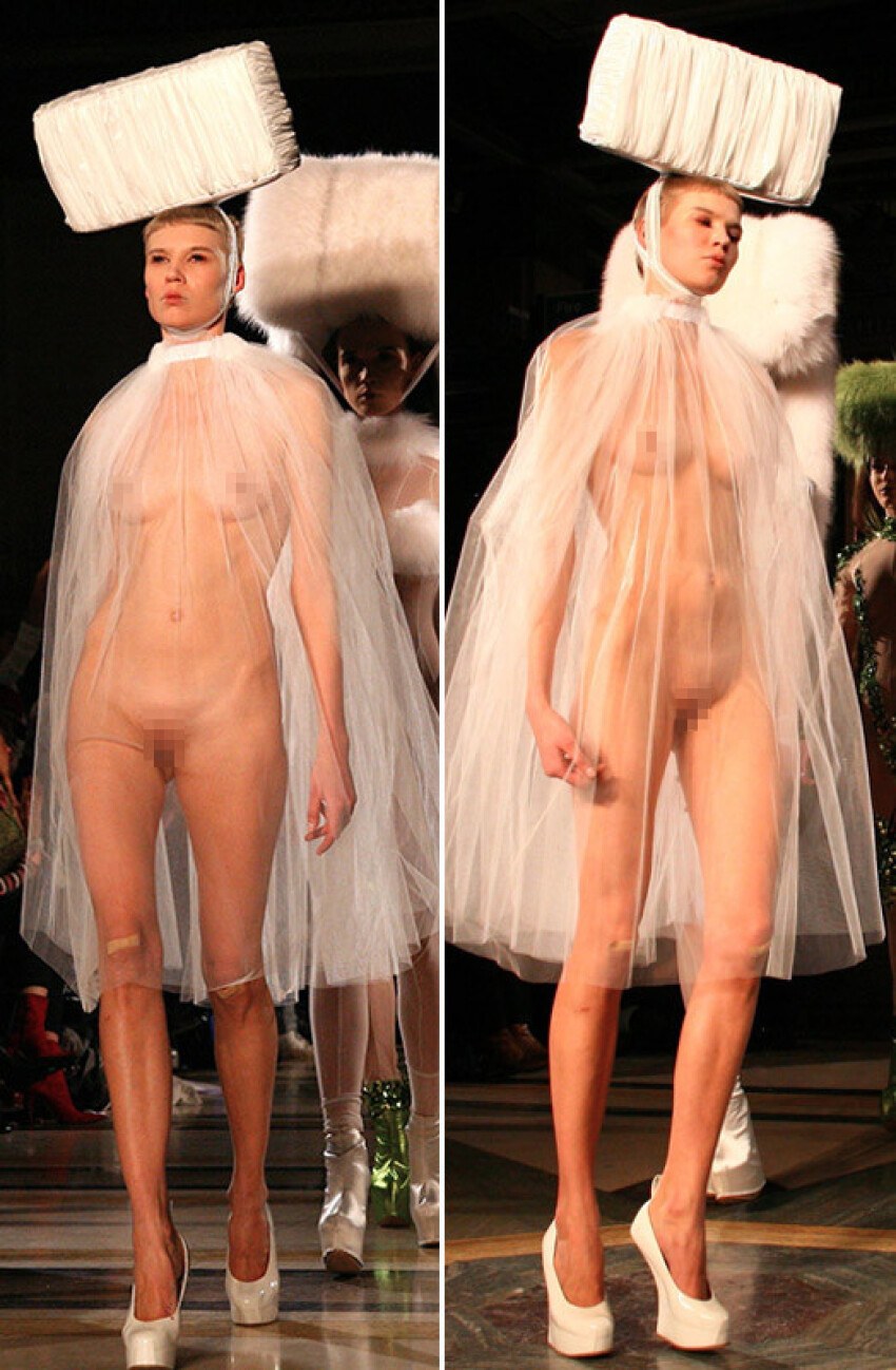 Desfile de moda con vaginas desnudas