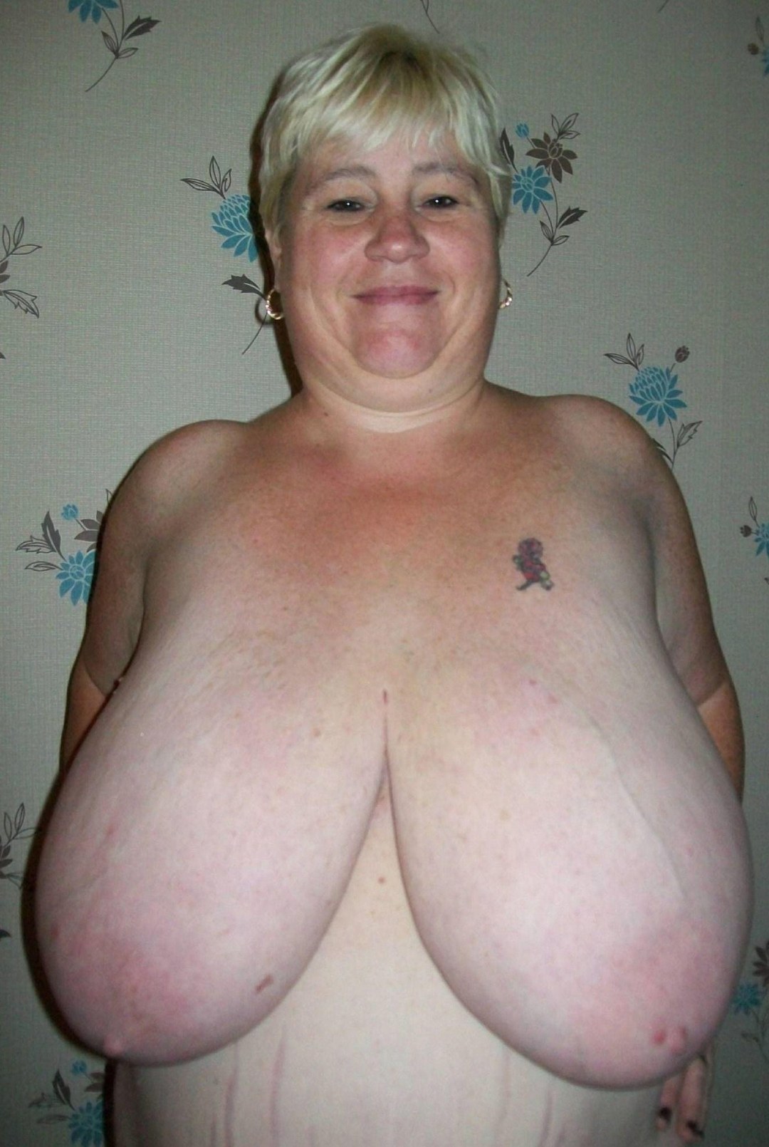 Las terribles tetas de mujeres