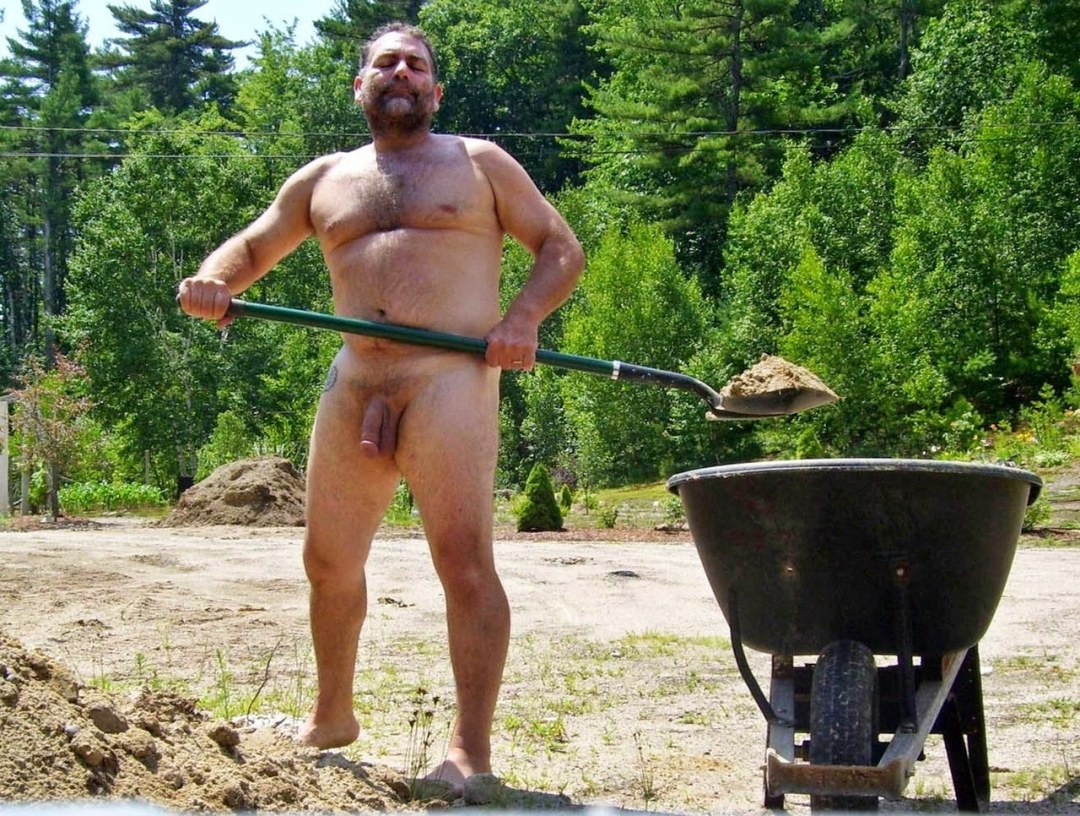 Chicos de la aldea desnuda