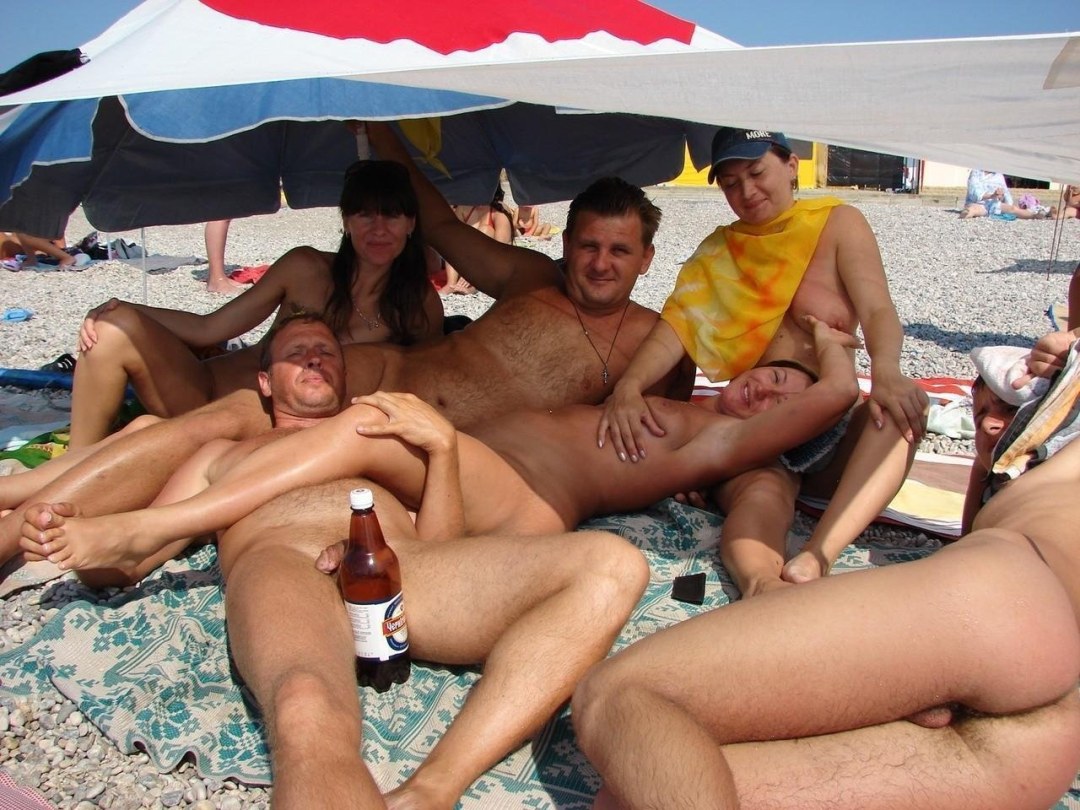 Swingers de la playa nudista