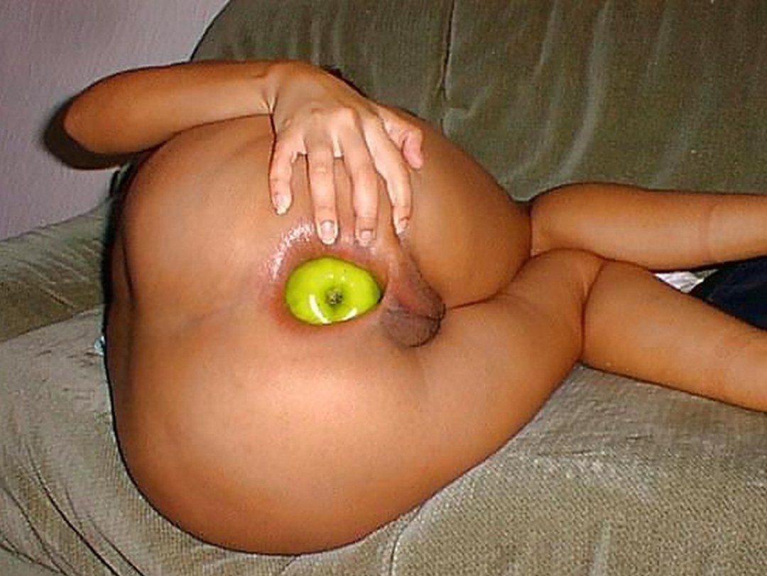 Grandes frutas en el ano