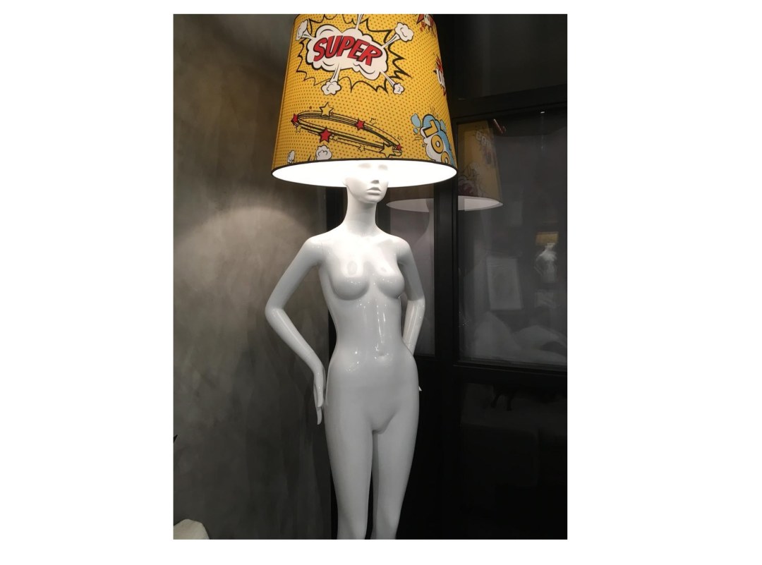 Mujer de maniquí de mujer