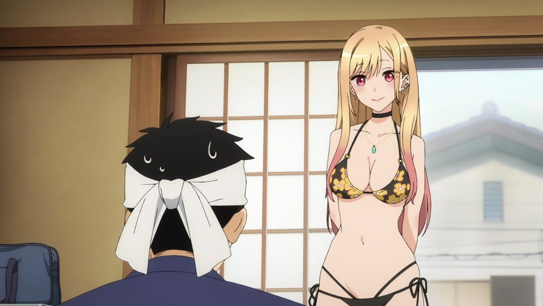 Marin Kitagawa en traje de baño