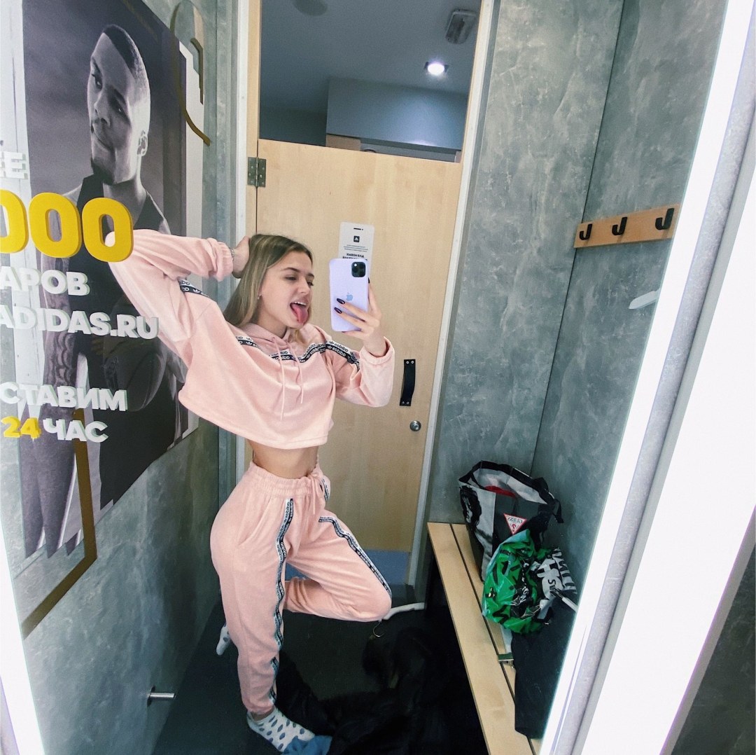 Cliv Dani Milokhin y Julia 18