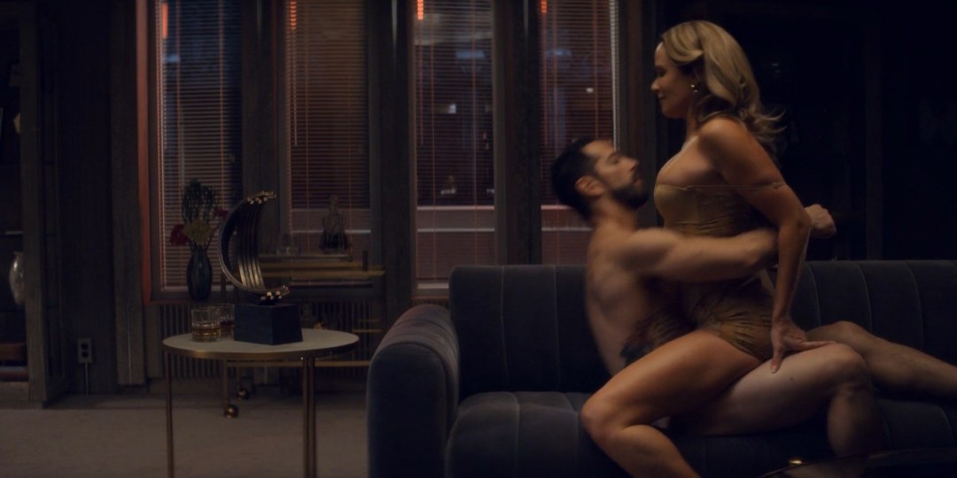 Loren Holly Escenas eróticas en el cine