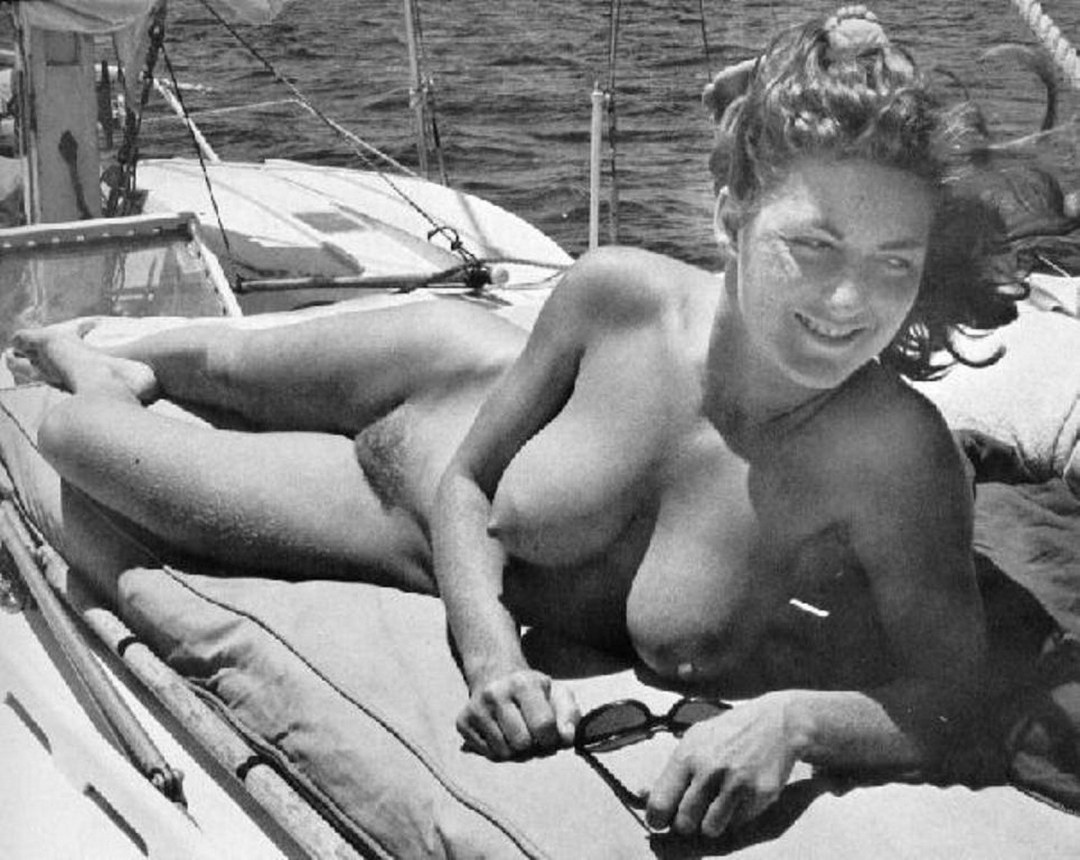 Mujeres soviéticas en la playa desnuda