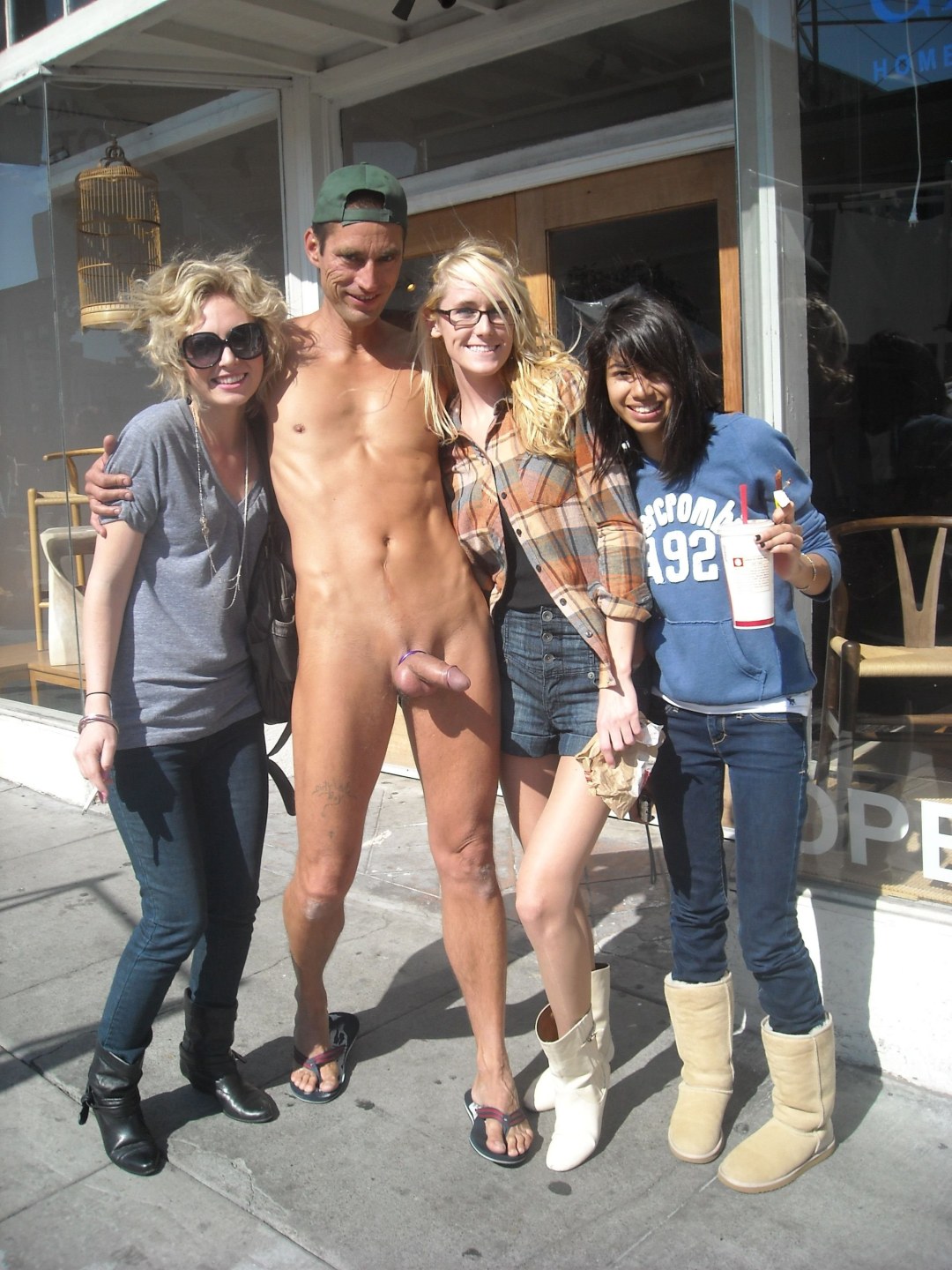 Mujer vestida de hombre desnudo