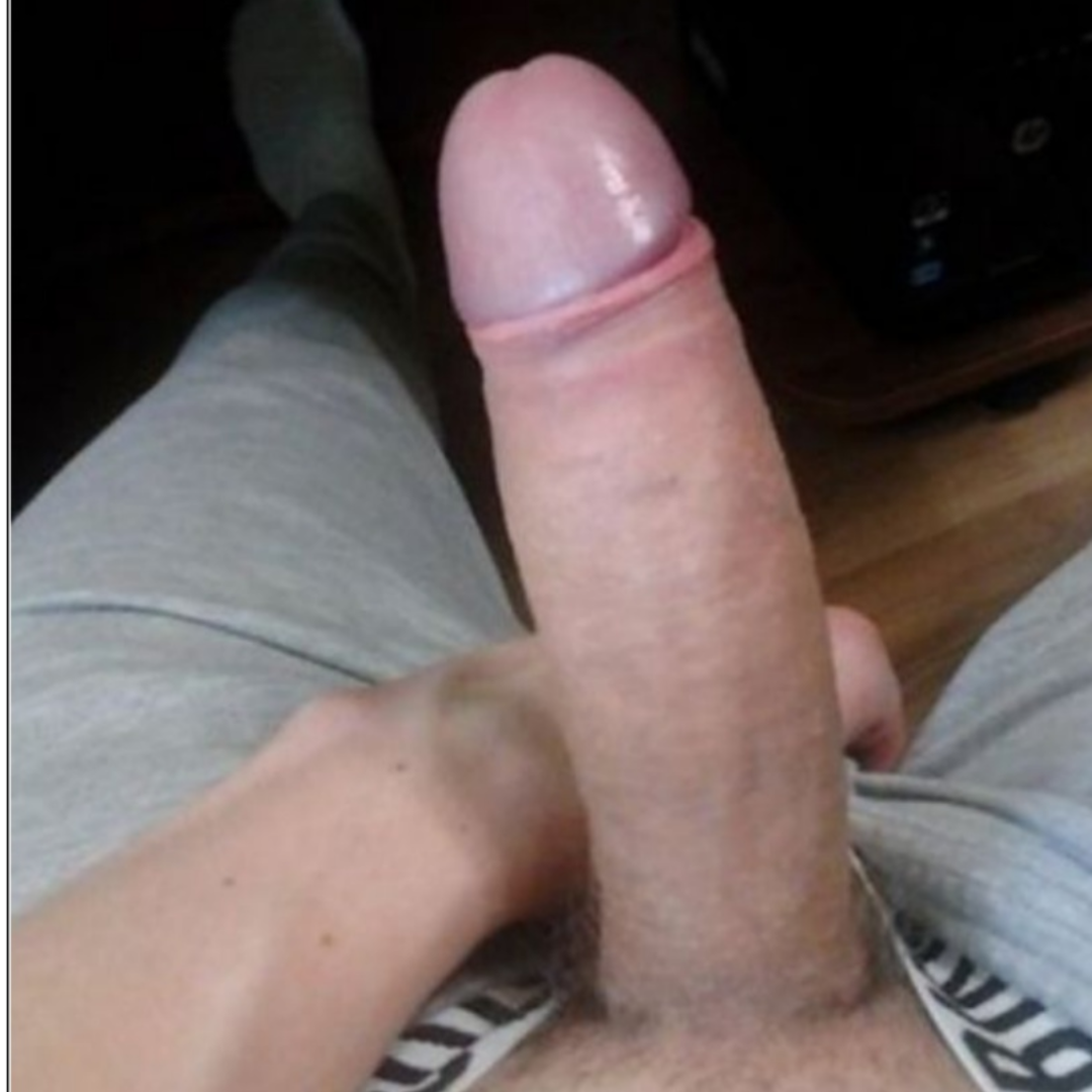Hermosa polla afeitada casera
