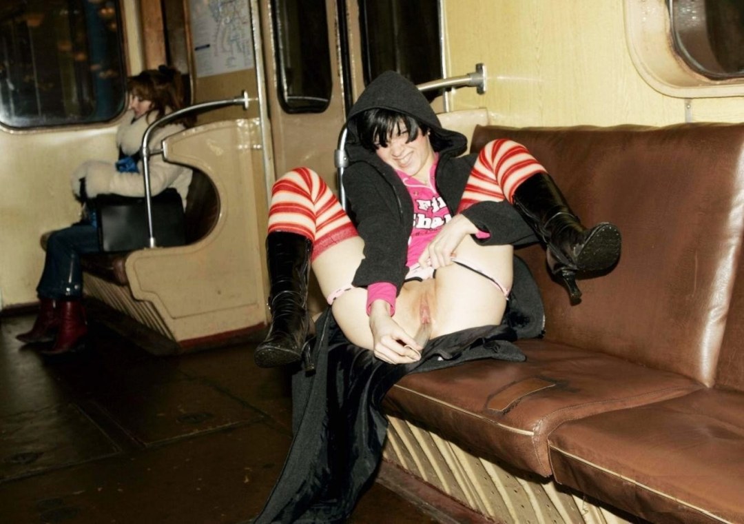 Chicas sin bragas en el metro