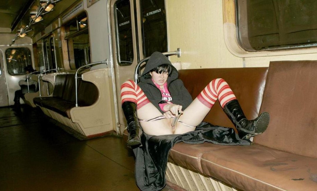 Bromas eróticas en el metro