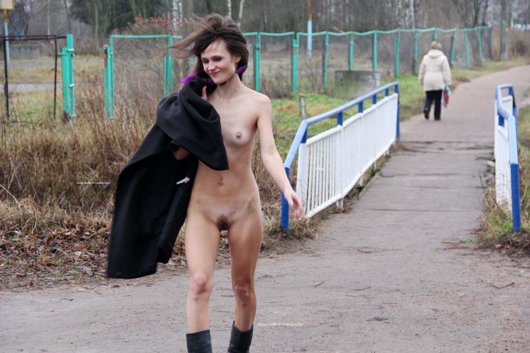 Caminatas desnudas por la calle Natalia