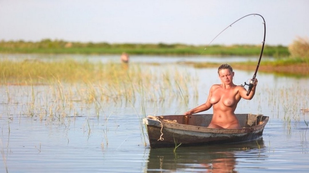 Chicas en pesca desnuda