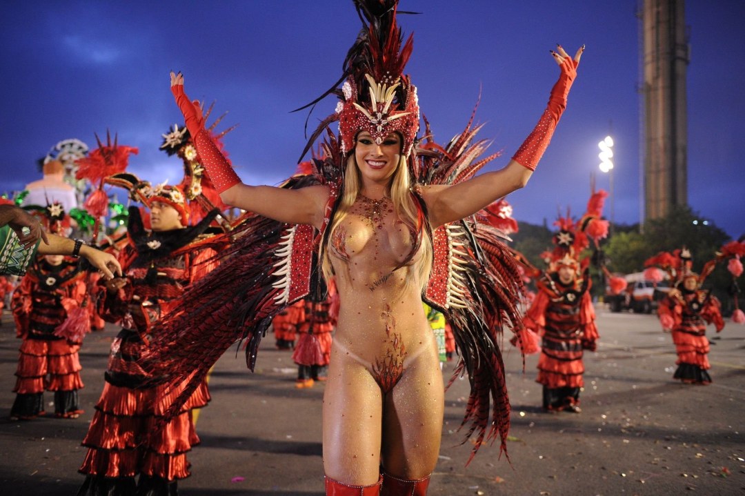 Carnaval en topless en Río