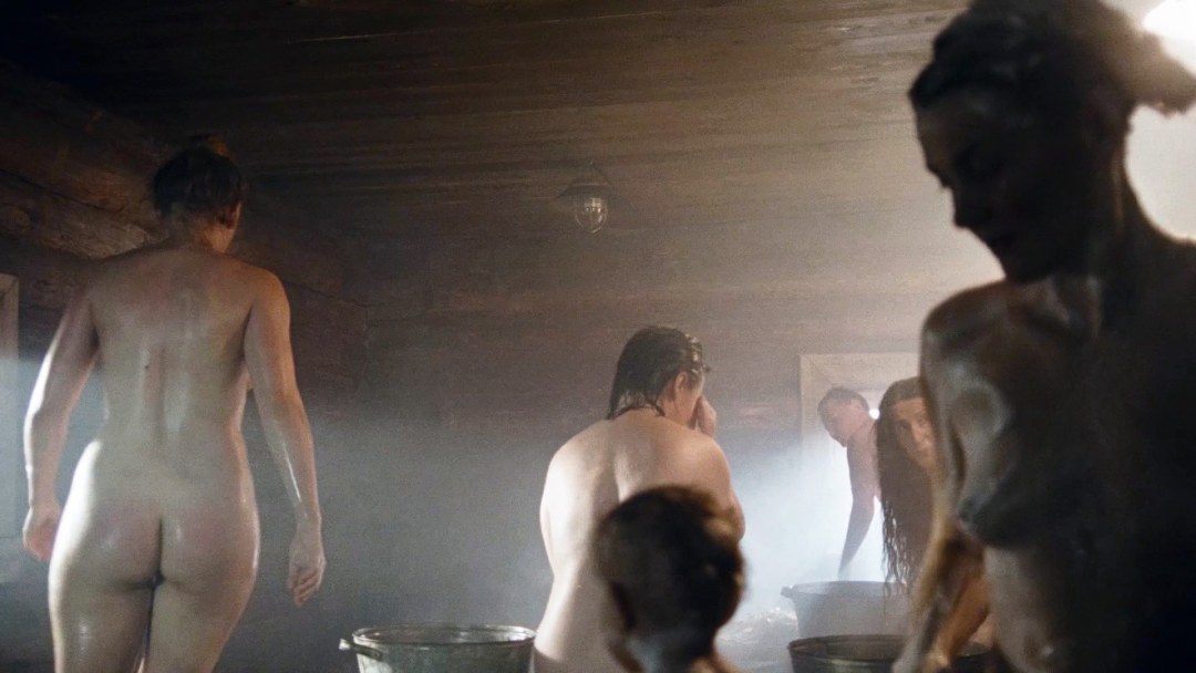 Julia Peresild desnuda en la película