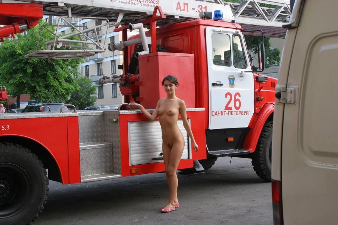 Bomberos de chicas desnudas