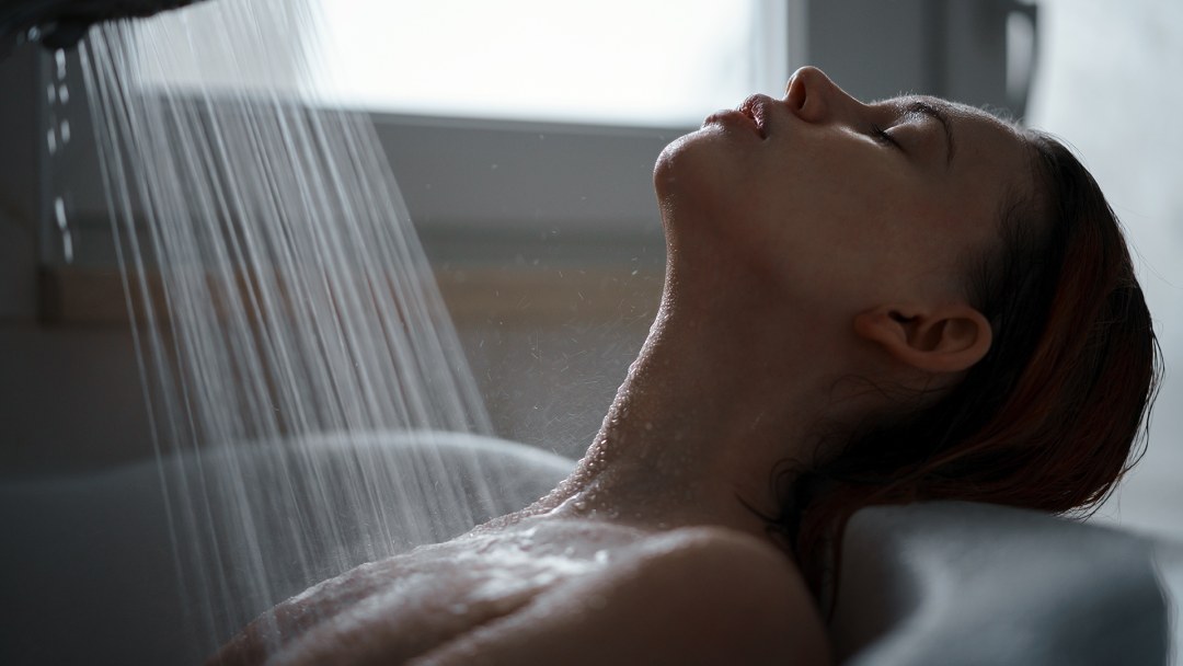 Elena Shilova está desnuda