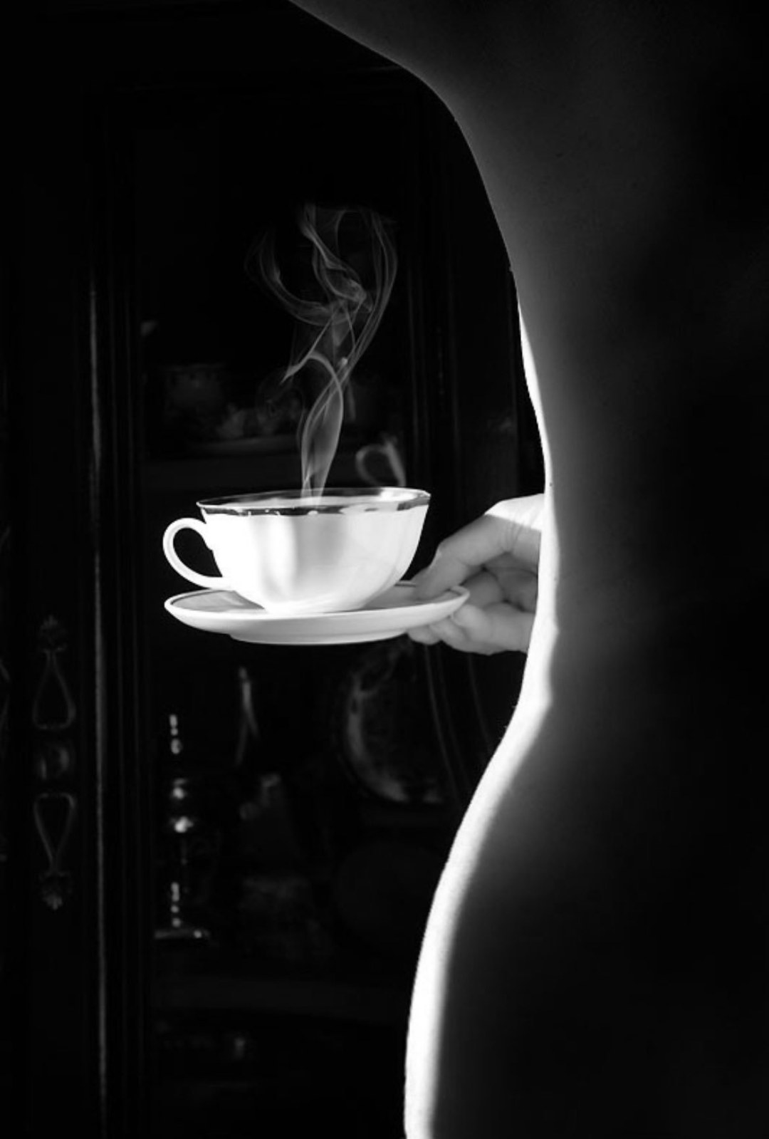 Buenos días chica con café