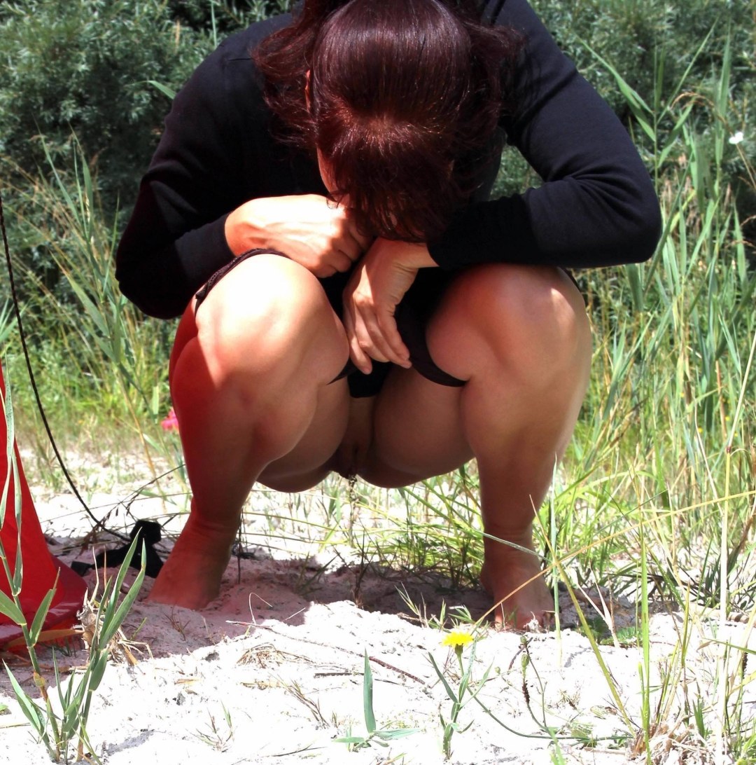 Espiado a las mujeres en la naturaleza