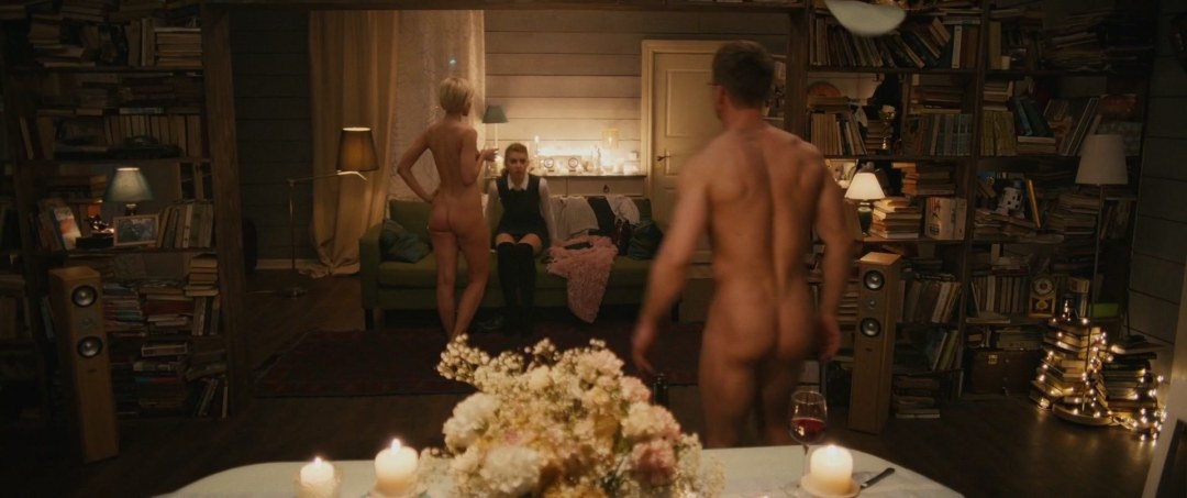 Polina Maksimova desnuda en la película