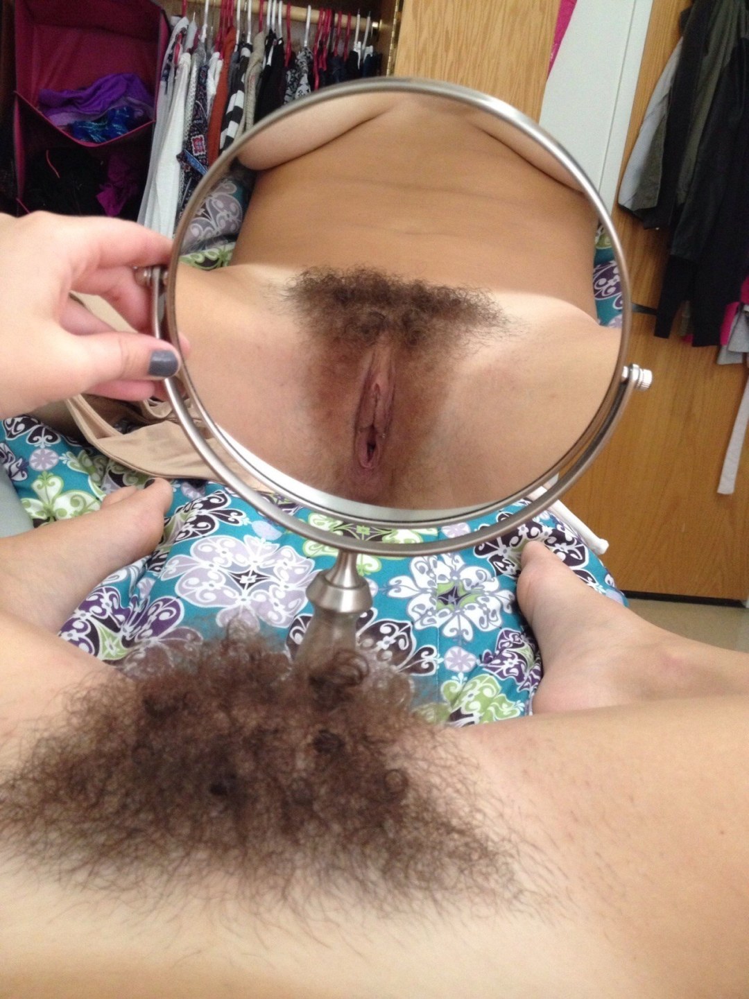 Coño peludo en primera persona