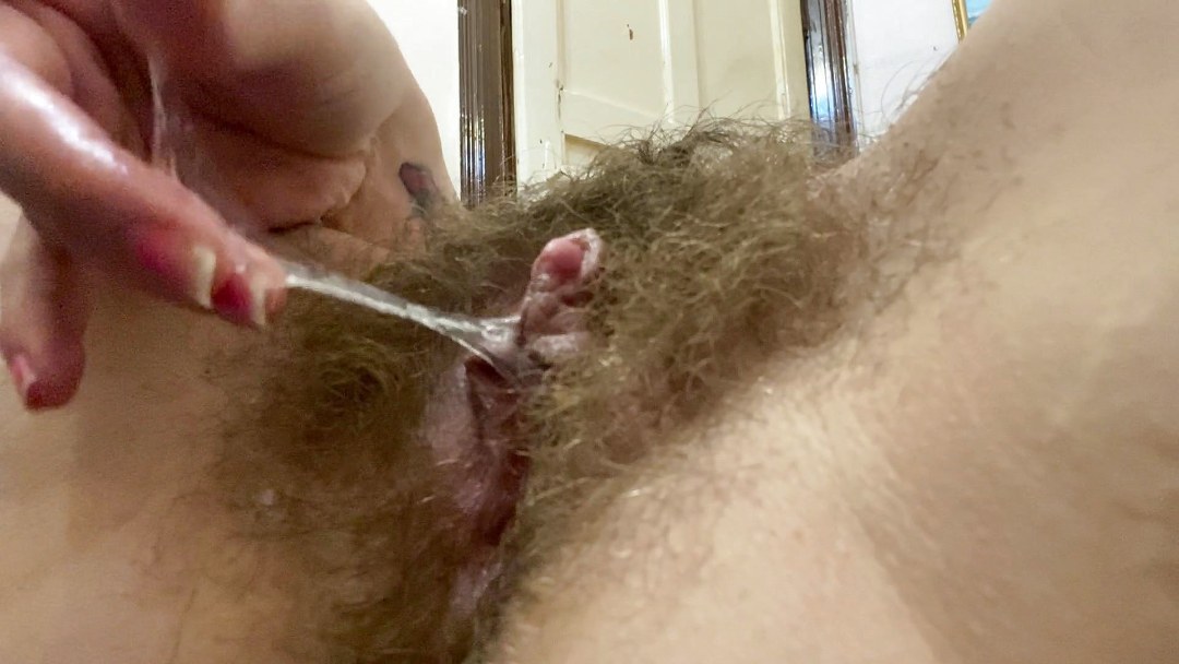 Masturbación de la cámara oculta coños peludos
