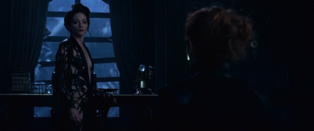 Lara Pulver es sobrenatural