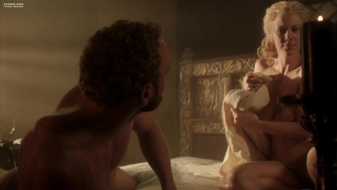 Escenas eróticas de Lara Pulver