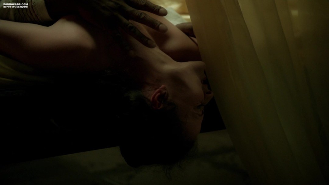 Lara Pulver Naked Photo Gif
