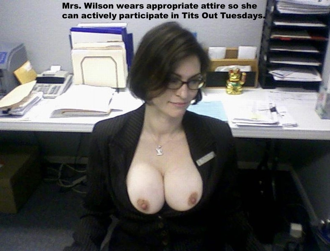 Grandes tetas en la oficina de privado