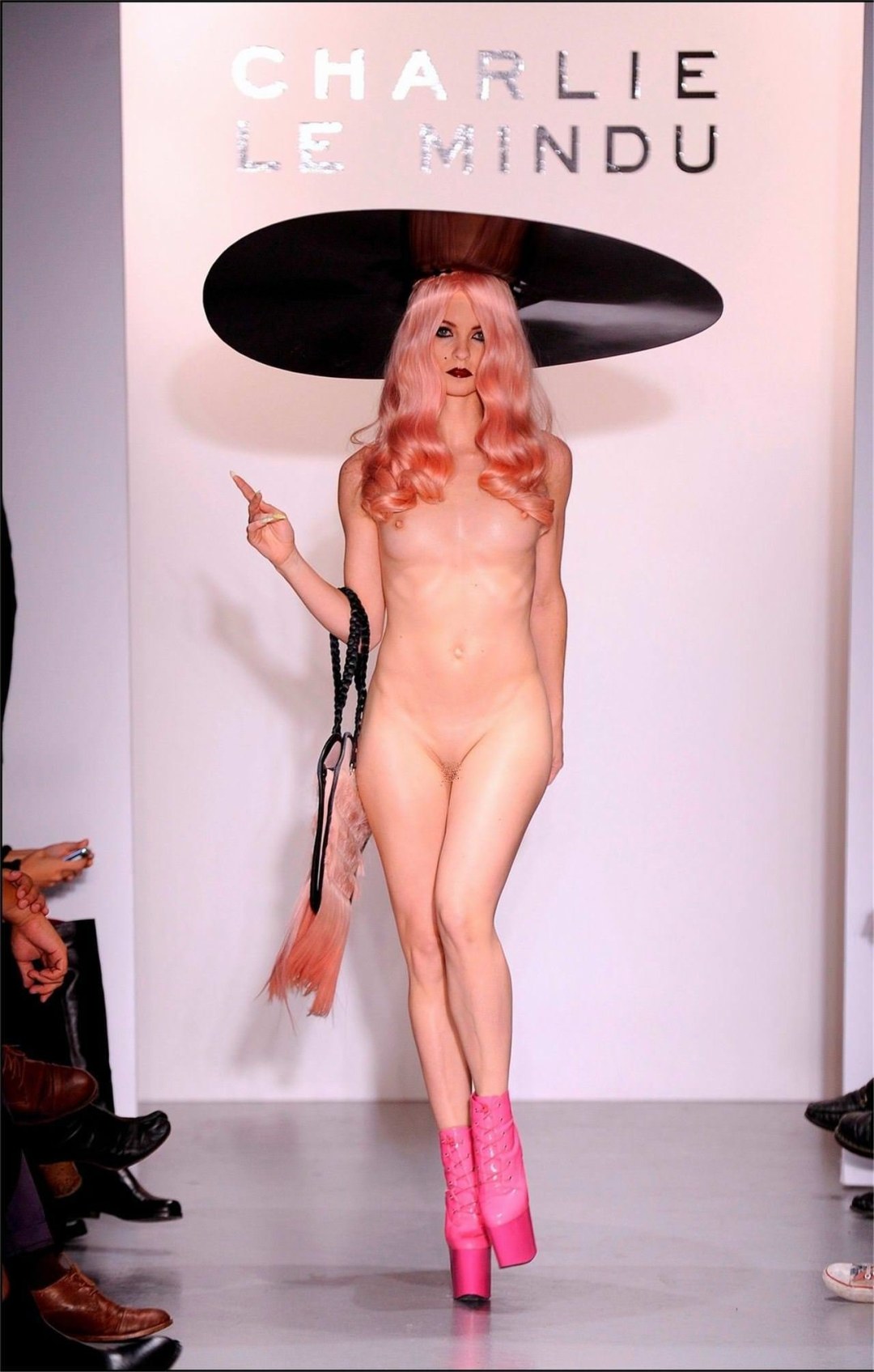 Charlie le Mingu Charlie Le Naked