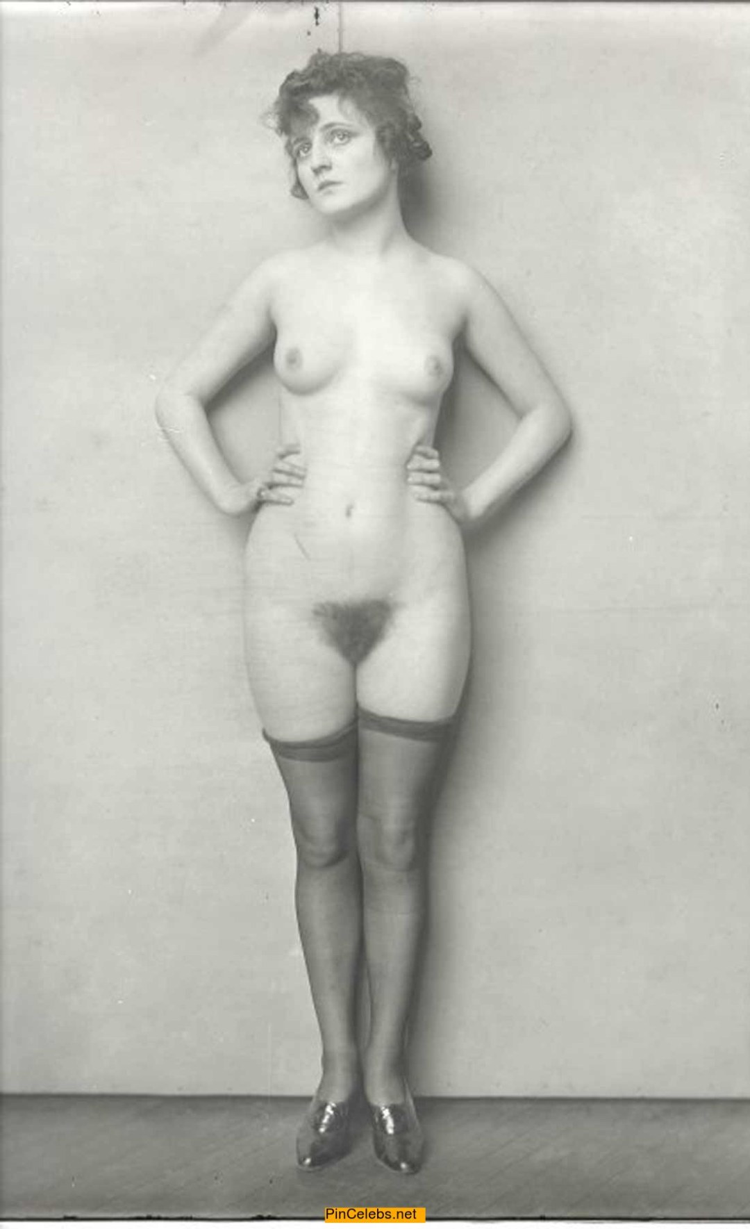 Mujeres desnudas de la primera mitad del siglo XX