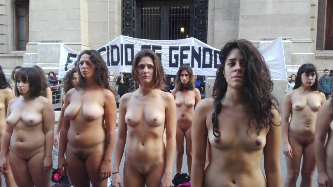 Mujeres desnudas feministas