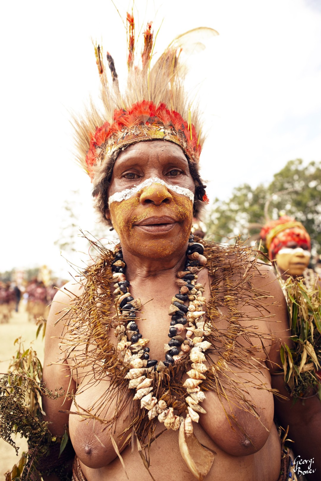Tribu Papua Mujeres desnudas
