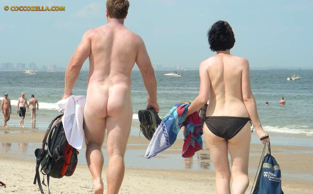 Exhibicionismo masculino en la playa